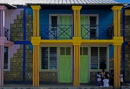 Architecture;-Building;-Colours;-Columns;-Comoros-Archipelago;-Detail;-Facade;-France;-Indian-Ocean;-Kaleidos;-Kaleidos-images;-La-parole-à-limage;-Laurent-Abad;-Mayotte;-Stories-Pictures